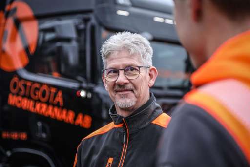Med vår moderna maskinpark och kranförare med hög kompetens vill vi täcka dom lokala behoven av lyft. Vi utgår från Norrköping och sträcker oss över Östergötland och även delar av Södermanland och Småland.